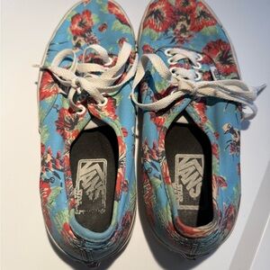 Vans Authentic Star Wars Yoda Hawaiian Floral Womens Size 8